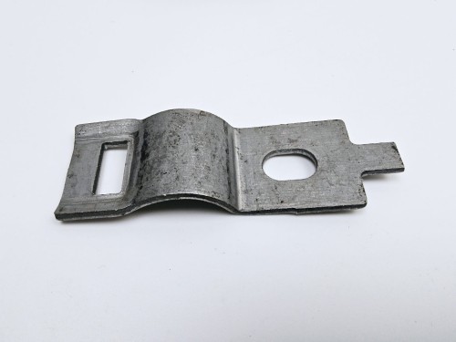 Wspornik klamra  Jeep  - nowa 04656940aa