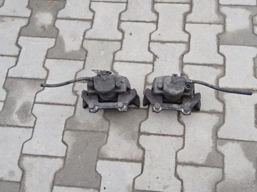 zacisk hamulcowy przedni do tarczy litej, zaciski komplet Alfa Romeo 147 156