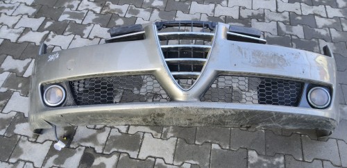 zderzak przedni  Alfa Romeo 159 kolor  566/A