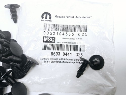 spinka kołek Jeep Fiat Dodge  06030441