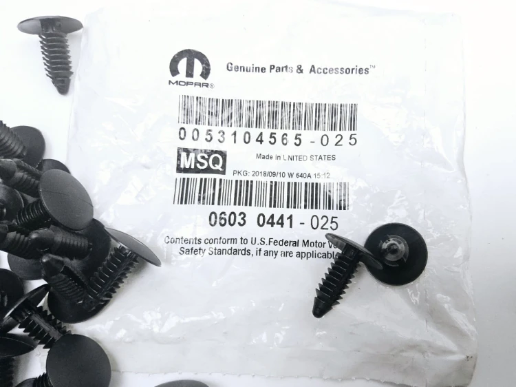 spinka kołek Jeep Fiat Dodge  06030441