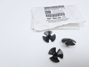 spinka maski Jeep Fiat Dodge  - nowa 04878883aa