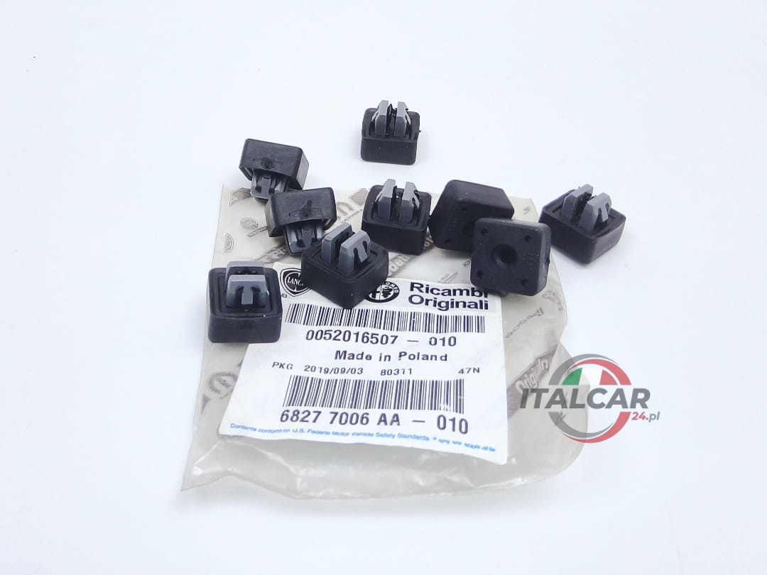 Spinka  tablicy rejestracyjnej Fiat Tipo