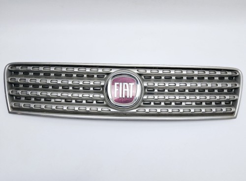 Atrapa atrapka grill Fiat Punto 2 FL 46849442
