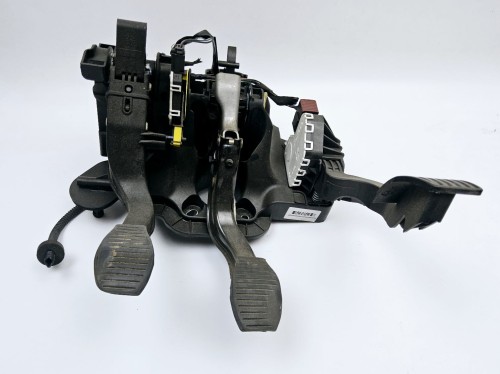 pedały  komplet pedałów Fiat Punto po 2012  9550003