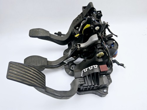 komplet pedałów do  Fiat Punto po 2012  9550003