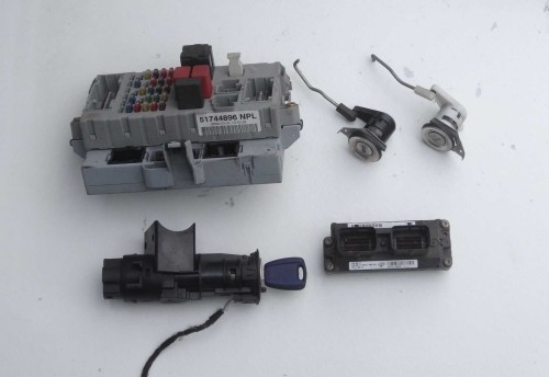 komputer komplet rozruchowy Fiat Punto 2 1,2 8V 1a.JPG