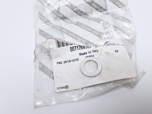 uszczelka   Fiat Alfa Lancia  - nowa 71769360