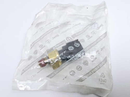 czujnik ciśnienia oleju Jeep silnik 3,0L   05149065aa