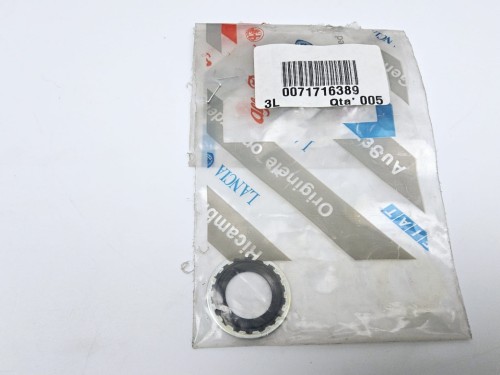 Nowa uszczelka klimatyzacji  Fiat Multipla  71716389