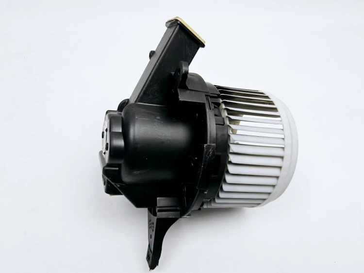 wentylator dmuchawy nagrzewnicy Fiat 500L