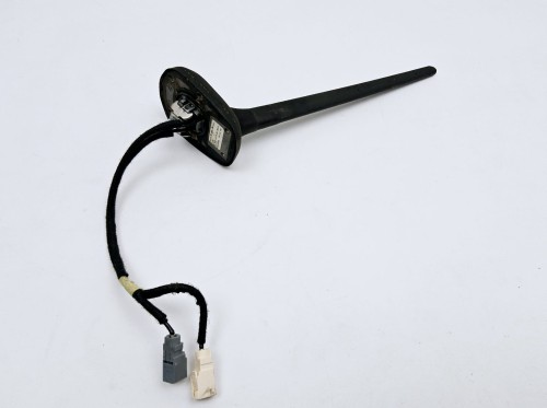 Antena z podstawą do Fiata 500L