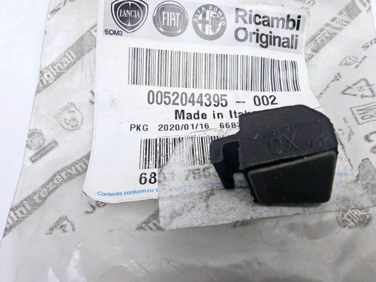 Prawy odbojnik  maski  przód do Fiat 500X