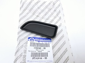 gumka tapicerki drzwi przednich prawych Fiat Tipo- nowa 735631465