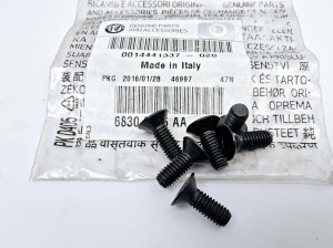 śruba śruby bagażnika Alfa Fiat nowy 14441337