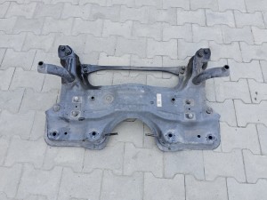 Fiat 500L belka przednia zawieszenia, sanki, kołyska
