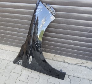 błotnik przedni prawy Fiat Croma lift czarny