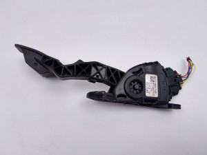 pedał gazu potencjometr Fiat Sedici 4940079j9