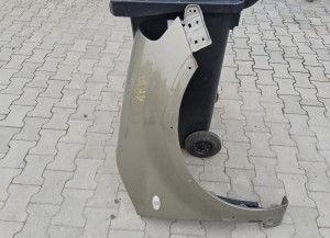 błotnik przedni prawy Fiat Sedici brązowy metalik