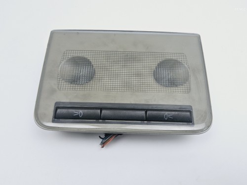 Lampka oświetlenia kabiny Alfa Romeo 159