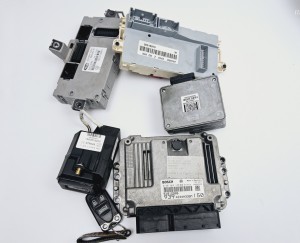 komputer, centralka, stacyjka, BSI, komplet Alfa Romeo 159 1,9 JTD  Bosch 0281013138 51812906