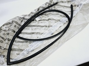 Uszczelka przedniej szyby Fiat Fiorino  nowa 1353244080