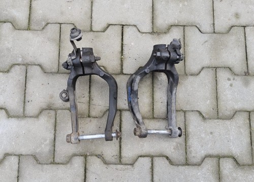widełki  żeliwne Alfa Romeo 159