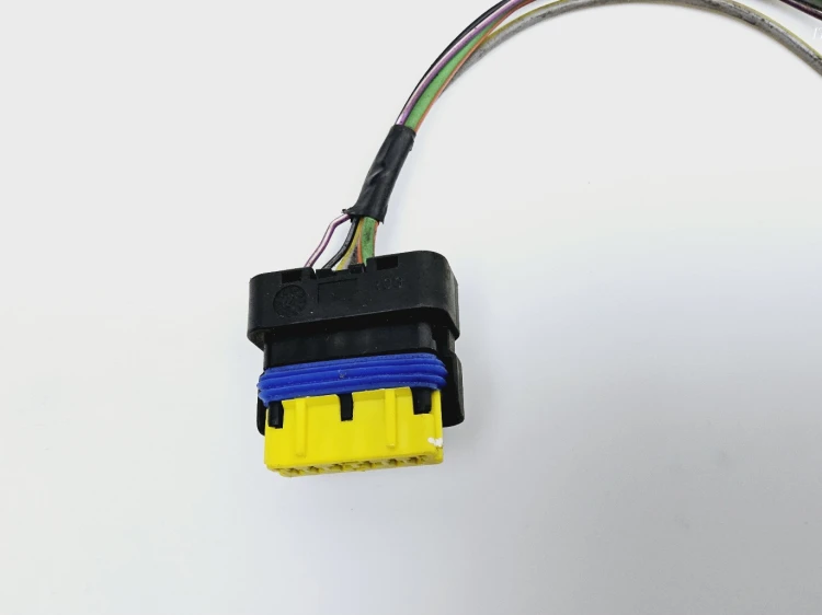 wtyczka pompki  paliwa Fiat Idea