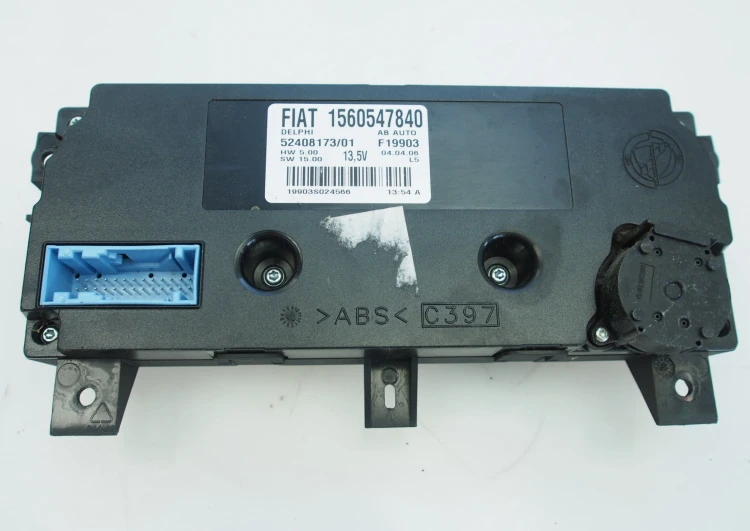 panel klimatyzacji Alfa 159 1.jpg