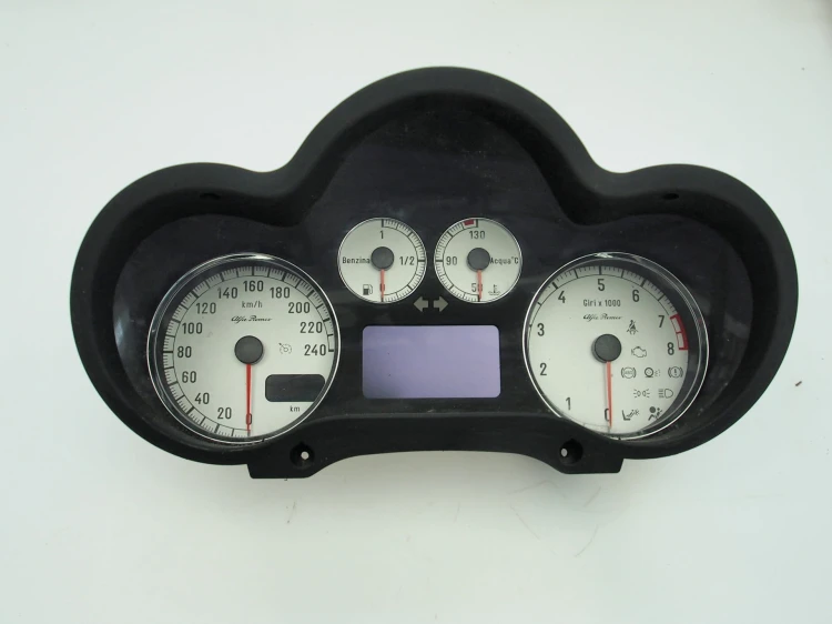 156056631 alfa 147 lift.jpg