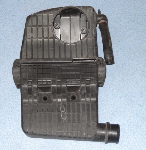 obudowa filtra powietrza Fiat Punto 1.2 75KM 2.JPG
