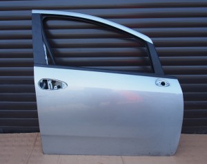 drzwi Fiat Grande Punto przednie prawe 457B