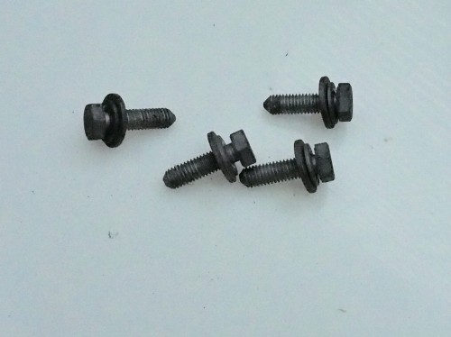 śruby stabilizatora 500L.jpg
