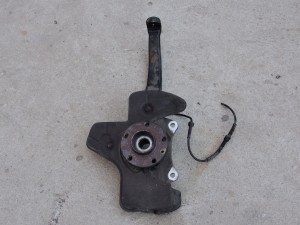 zwrotnica prawa pod zacisk hamulcowy Brembo Alfa Romeo 156 Crosswagon