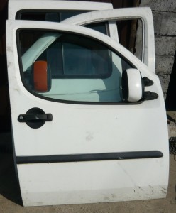 szyba do drzwi Fiat Doblo prawa przednia