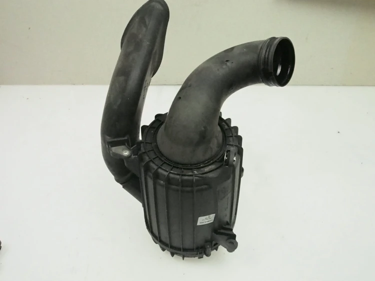 obudowa filtra powietrza Fiat Bravo  51801286 4.jpg