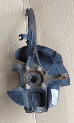 zwrotnica prawa Brembo Alfa 159 1.JPG