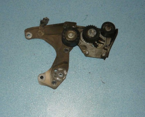 wspornik alternatora 1.JPG