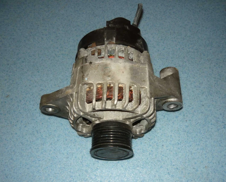 alternator 1,9 mjtd 2.JPG