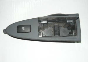 prawy przycisk opuszczania szyby popielniczka Fiat Croma