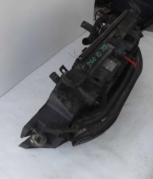 pas przedni Stilo 3d 1,9 JTD 3.JPG