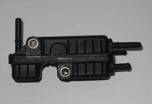 kolektor paliwa Stilo 1,9 JTD 2.JPG