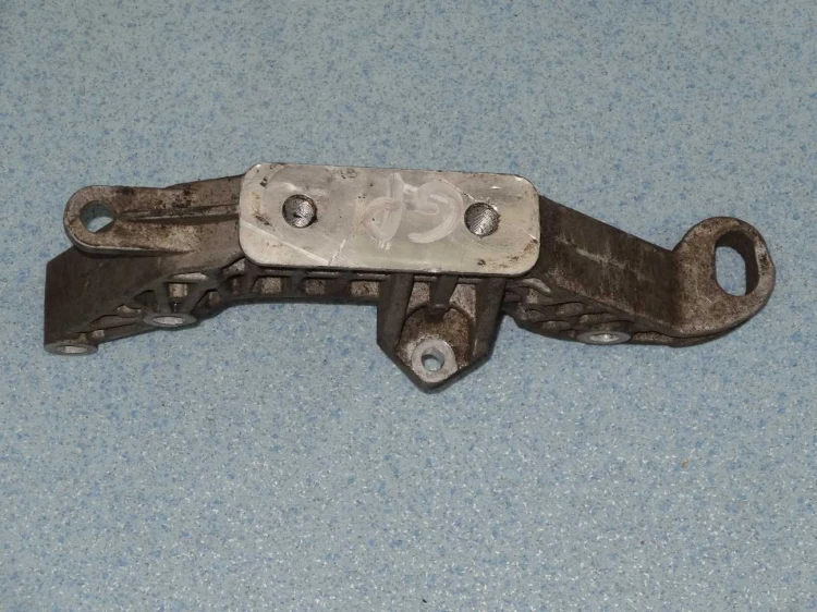 łapa skrzyni biegów Fiat Grande Punto