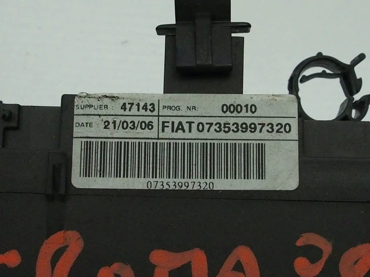 przełącznik Fiat Croma 07353997320 4.jpg